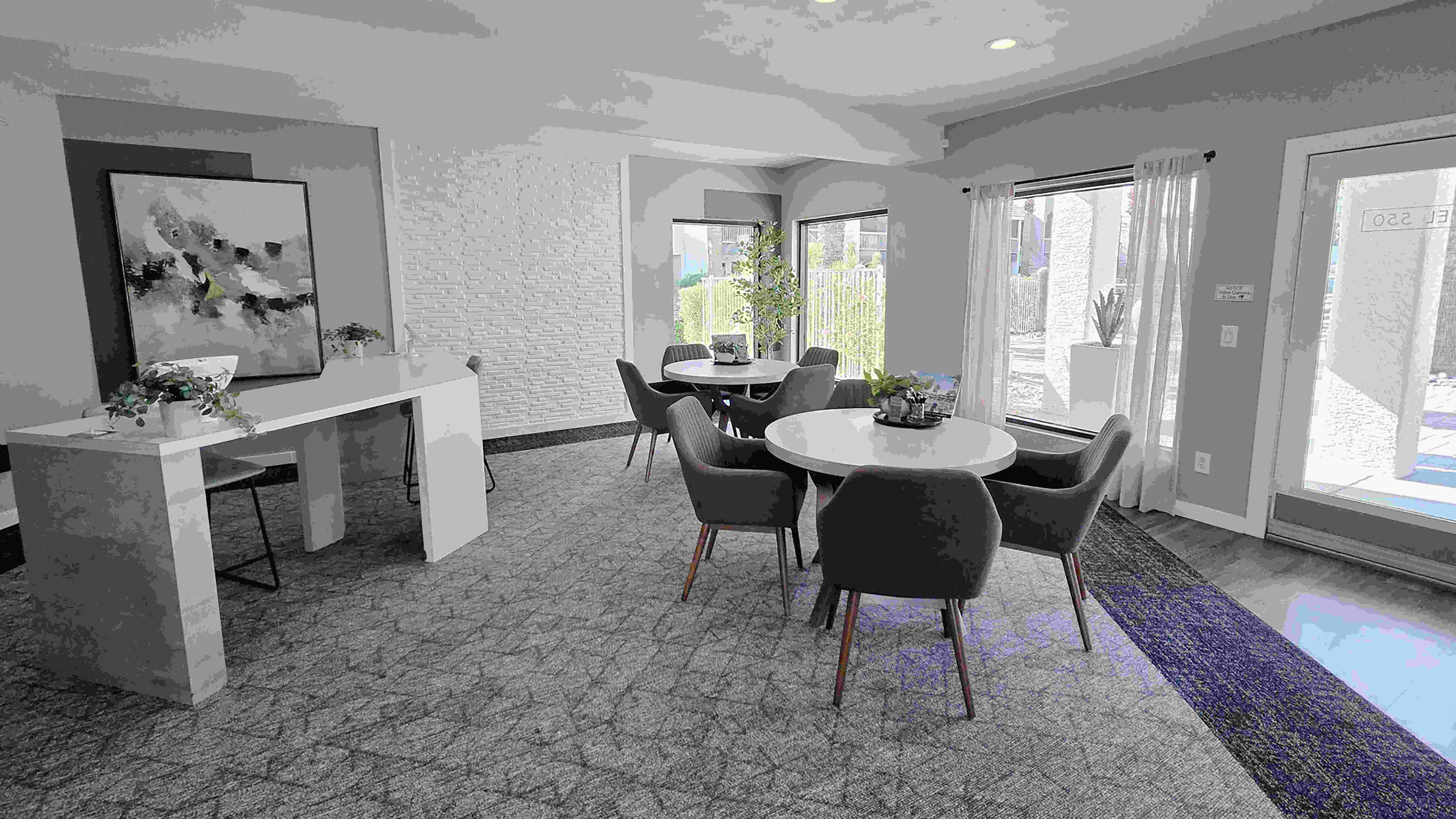 At Level 550, a friendly and professional leasing team is ready to provide personalized support and attentive service.