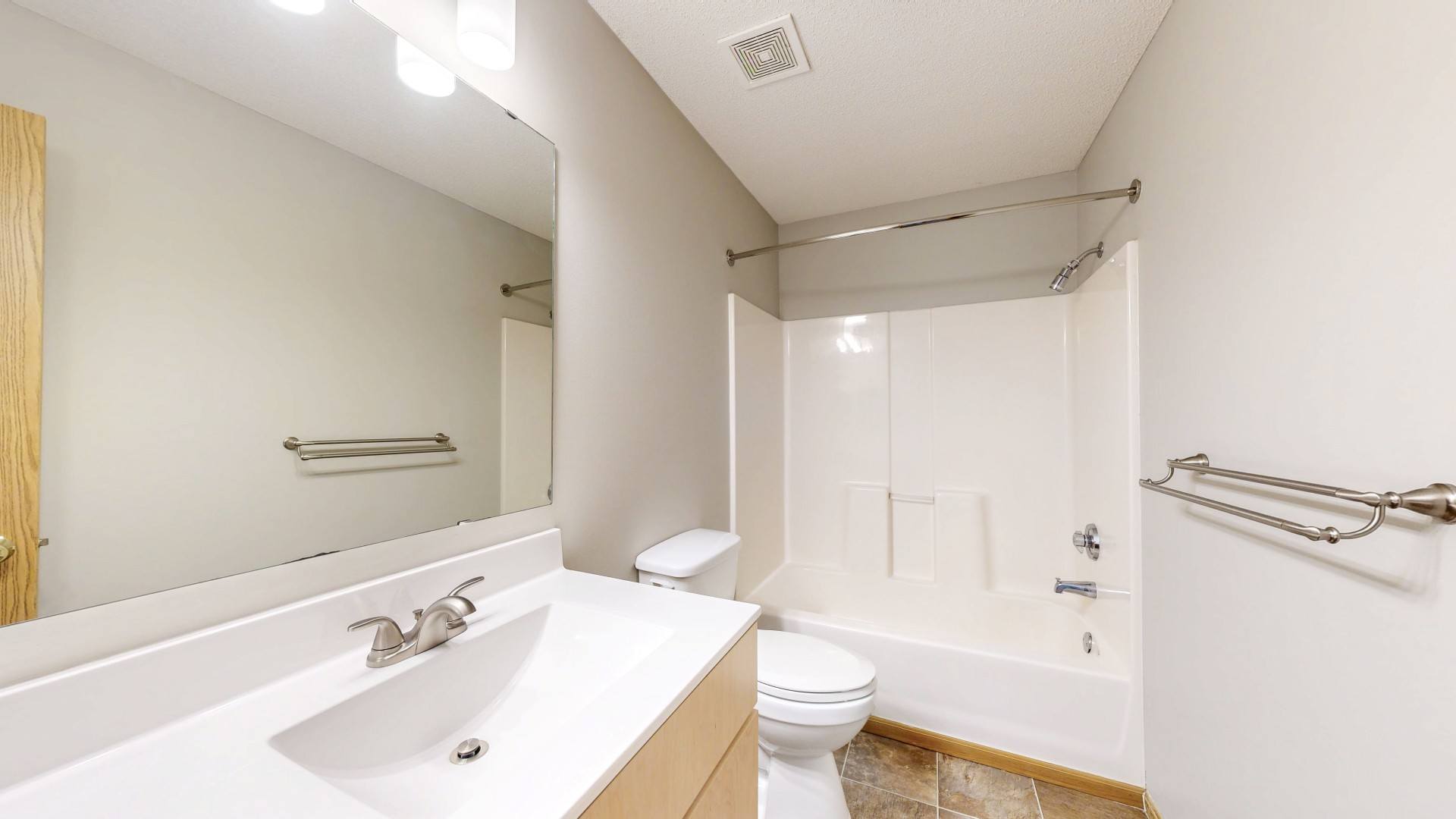 Cedar Pointe Townhomes Image 42