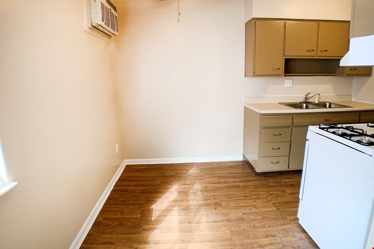 Sharondale Woods Apartments Image 33