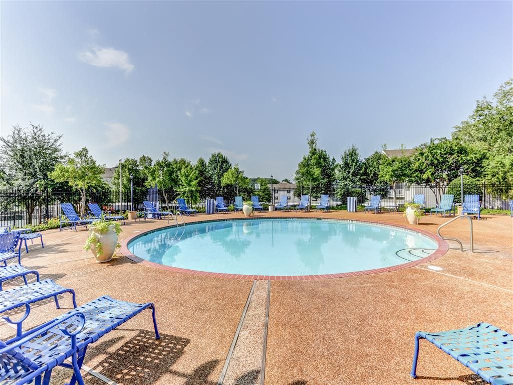 Apartments at Lexington Pointe Oxford