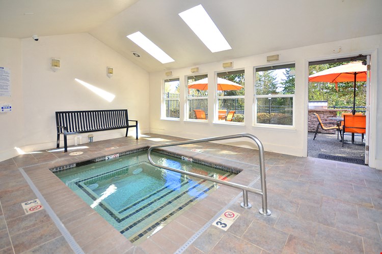 North Creek Heights Apartments Image 7