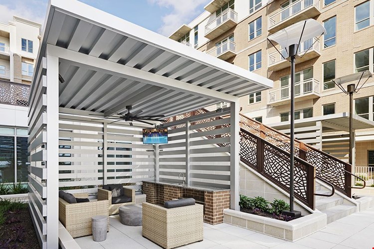 Camden McGowen Station Image 15