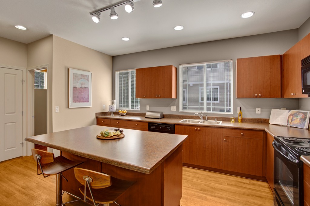 Brookstone at Edgewater Image 6