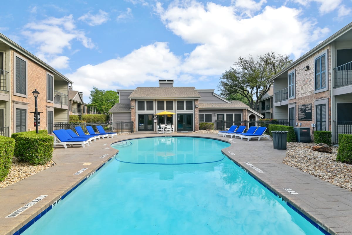 Noel on the Parkway Image 1