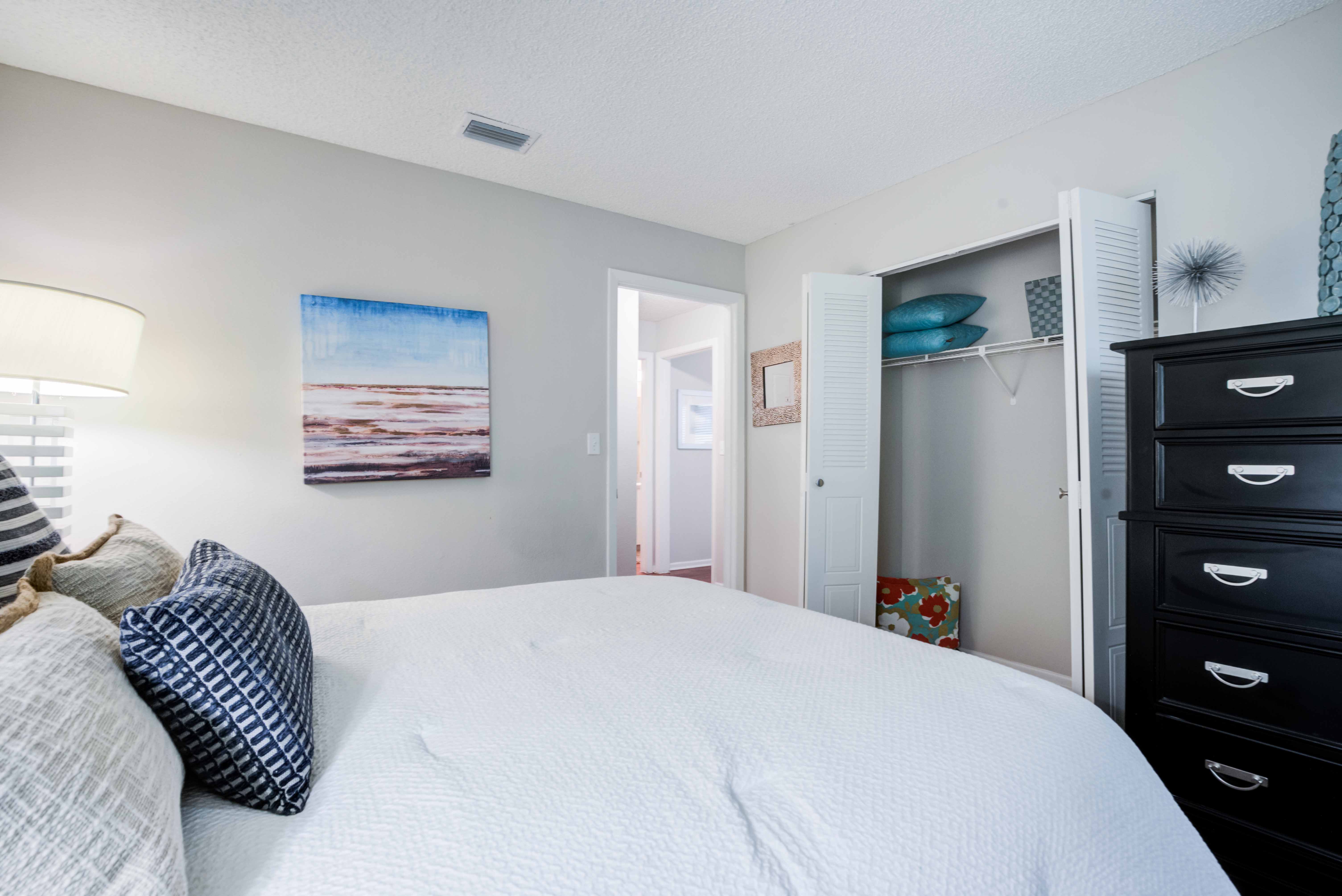 Coral Club Apartment Homes Image 13