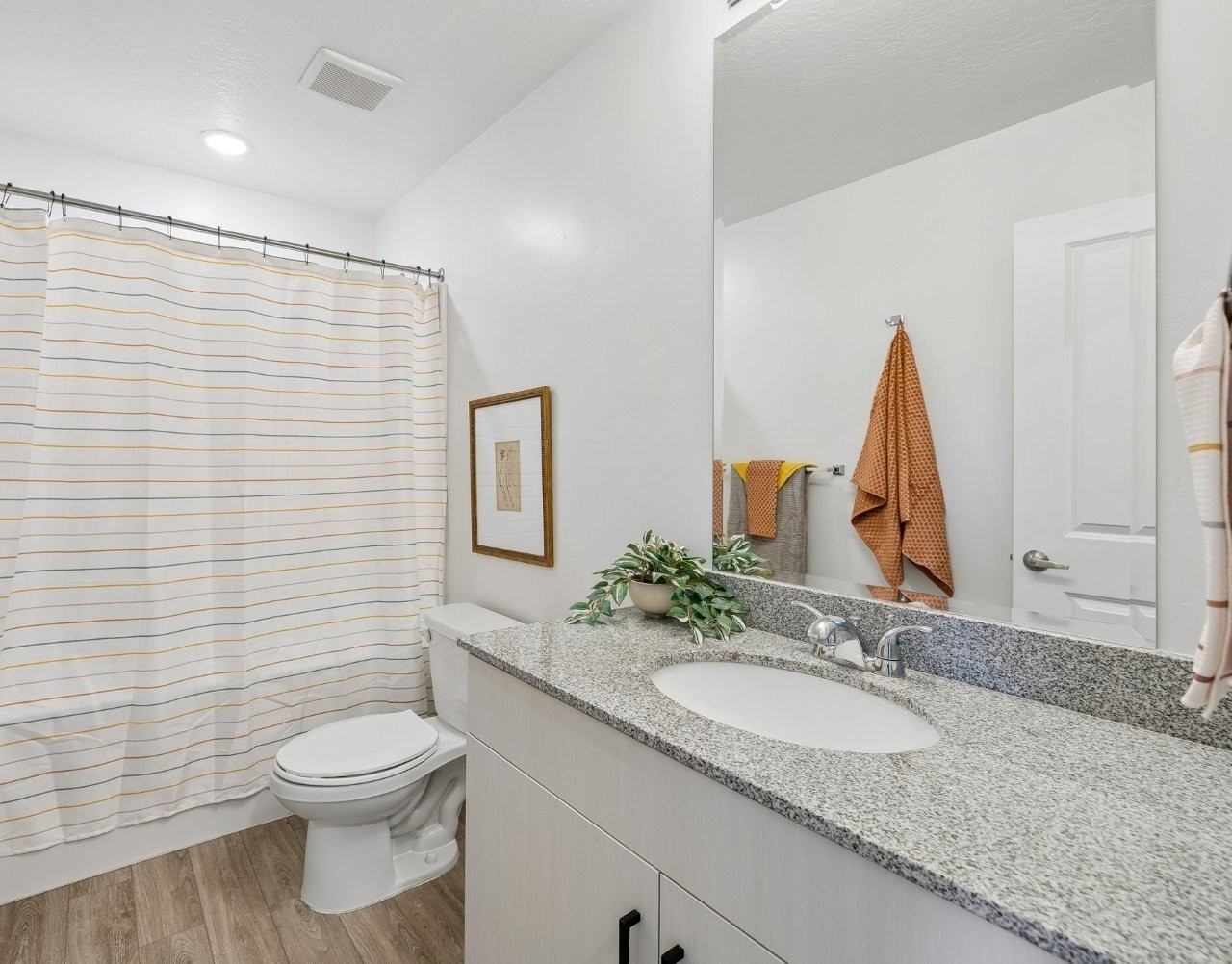 Desert Village Townhomes Image 10