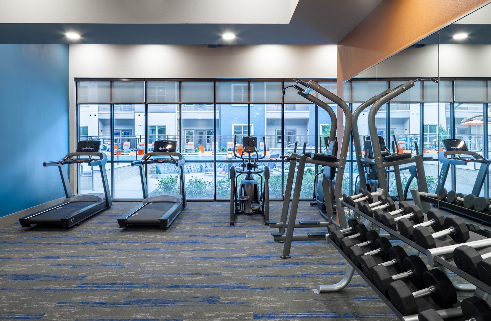 Axiom HUB 121 Image 16