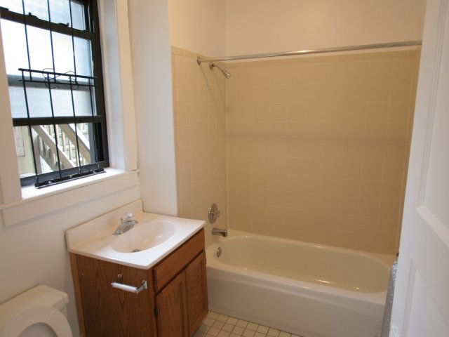 5202-5210 S Cornell Avenue Image 6