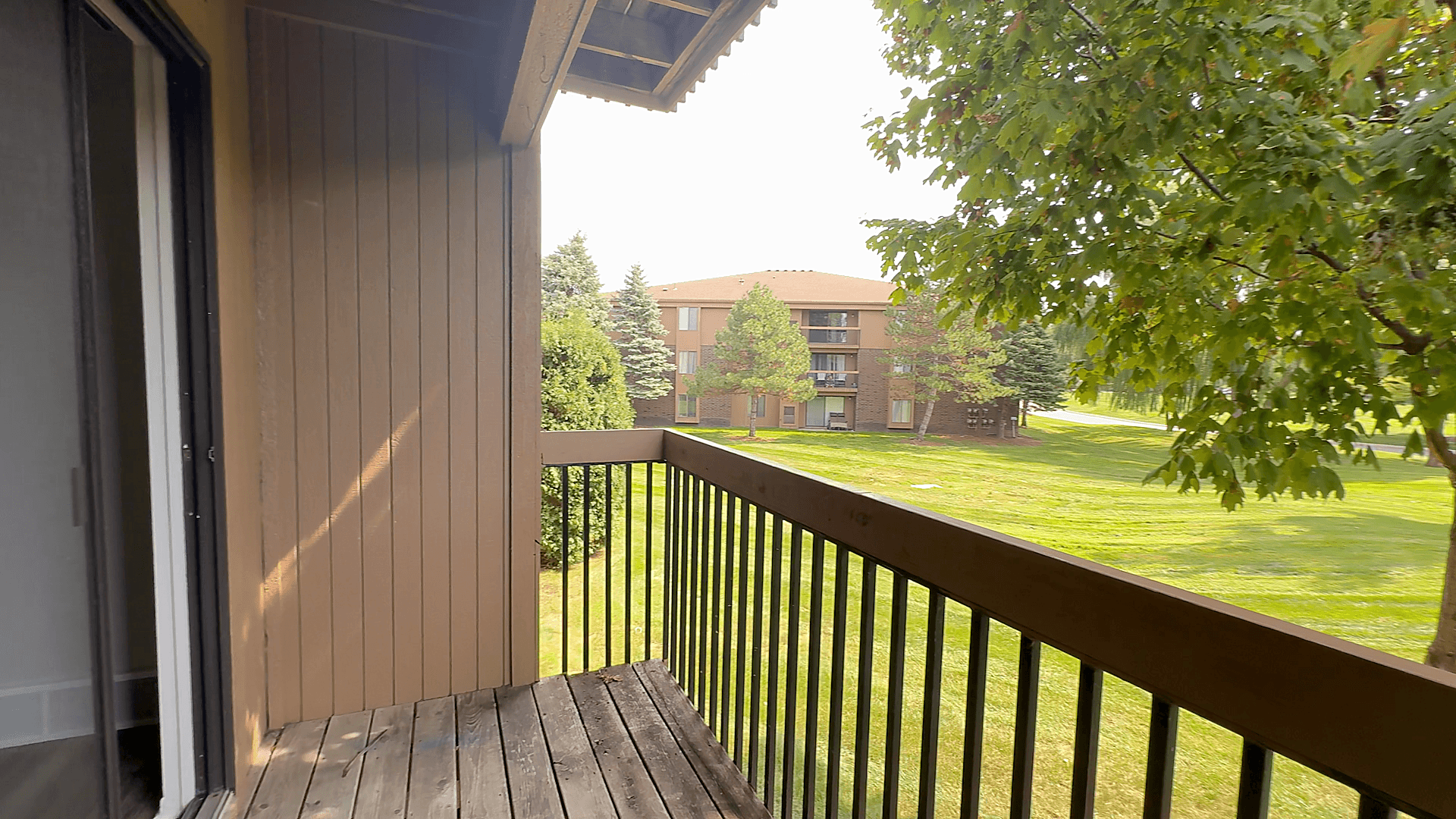 Lakeside Village Apartments Image 138