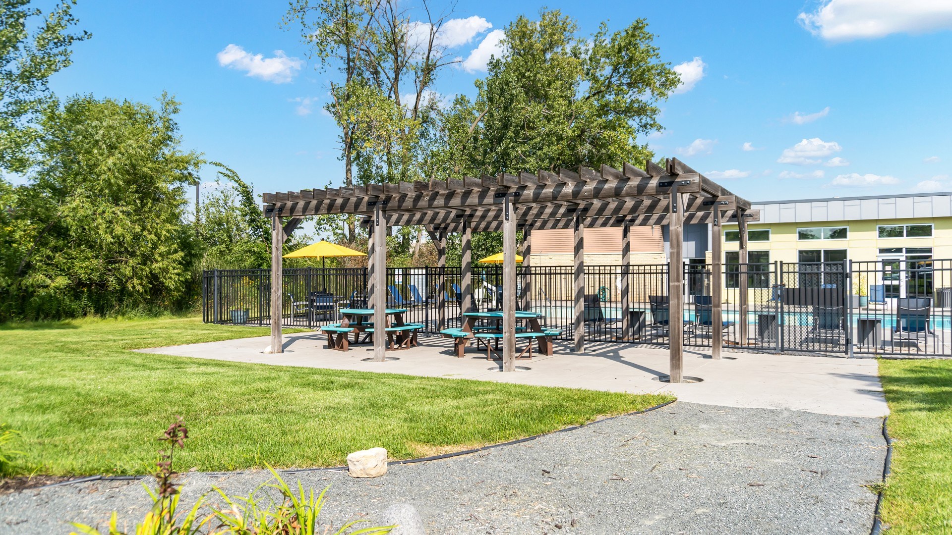 Shoreview Grand Image 38