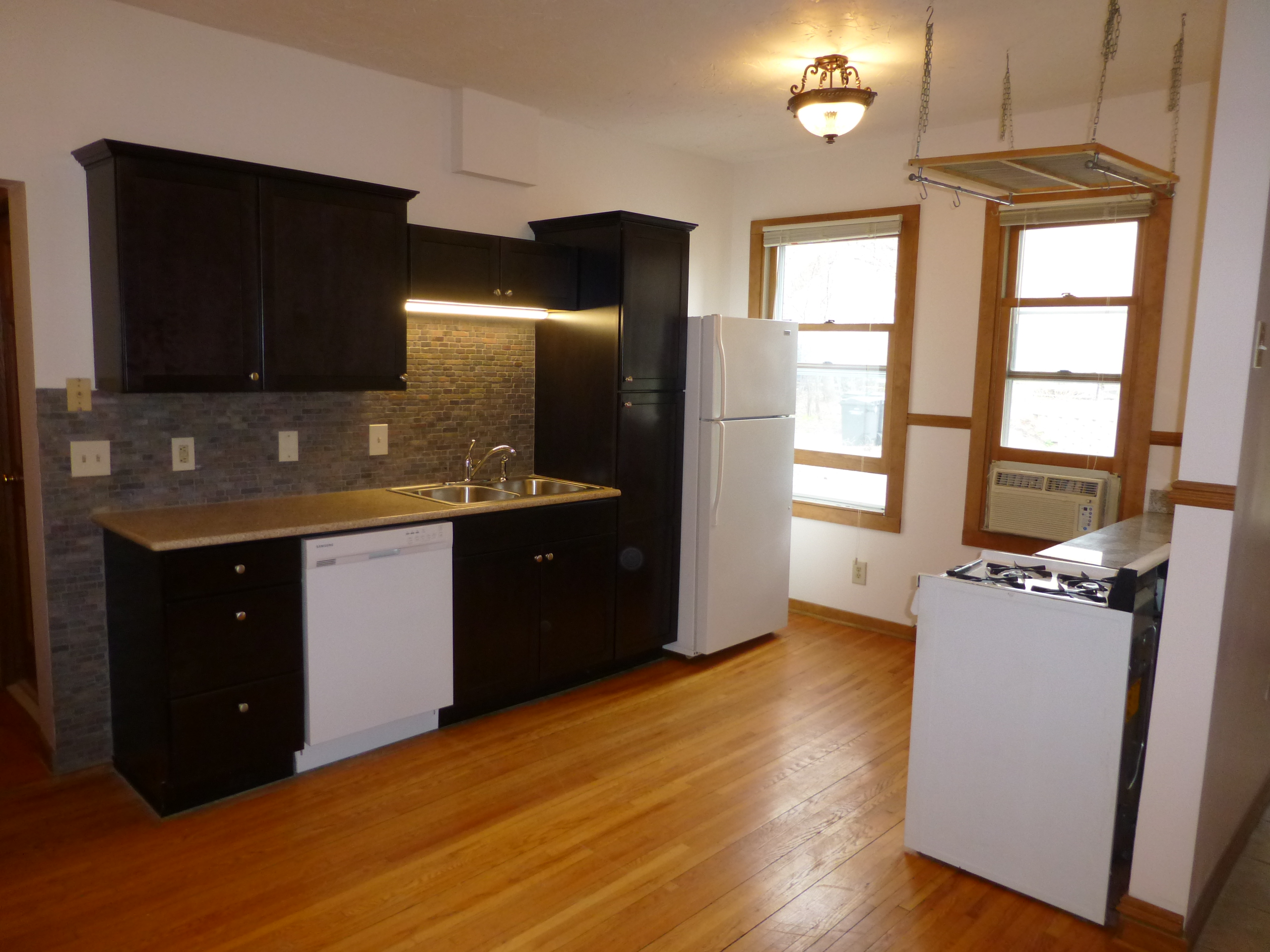 1913 and 1917 Emerson Image 4