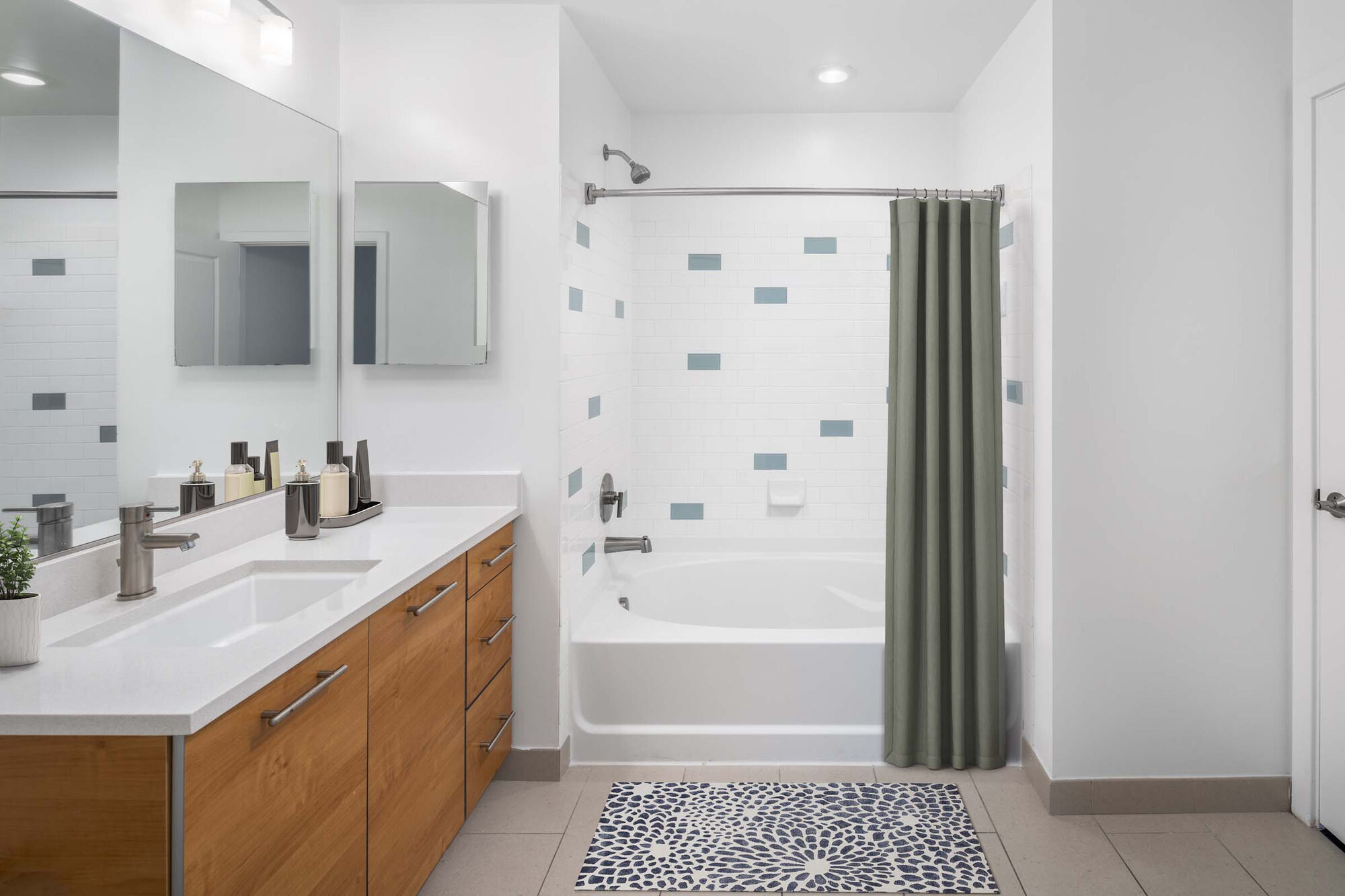 Camden South Capitol Image 8