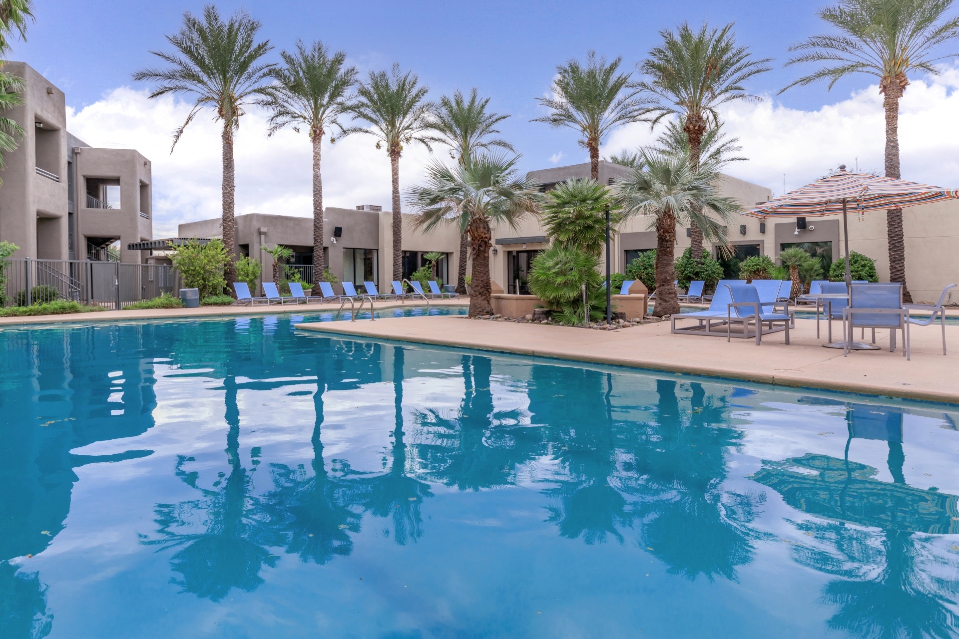 Riverwalk Luxury Apartments Image 1