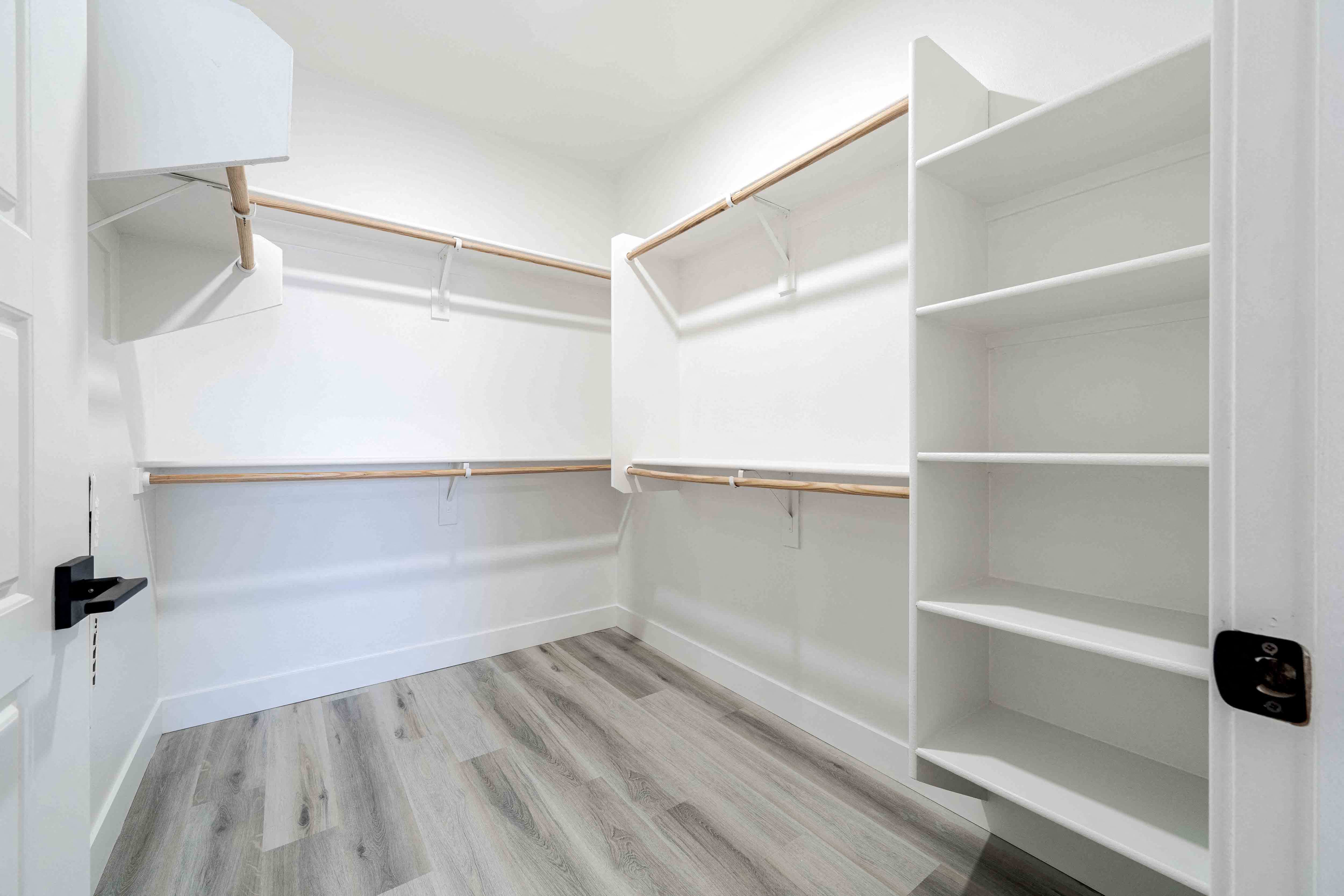 Slate, Scottsdale, AZ, Oversized Closet