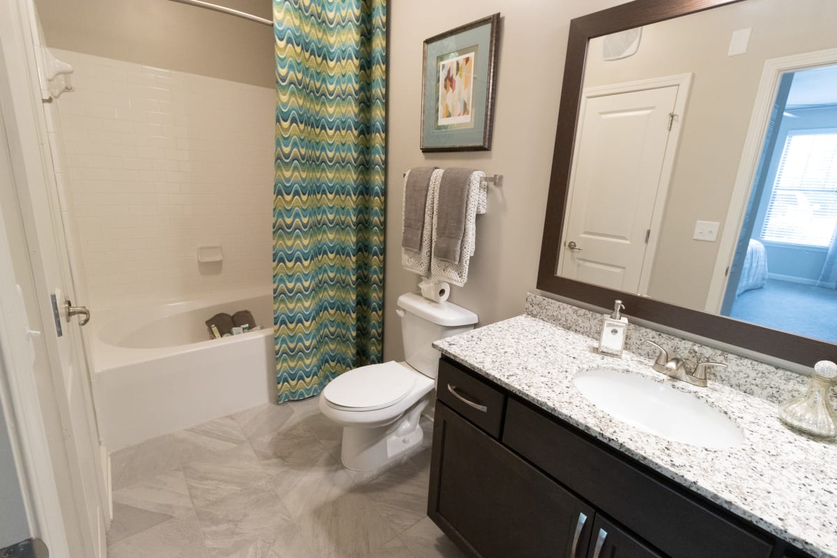 Crest at Laurel Canyon Image 9