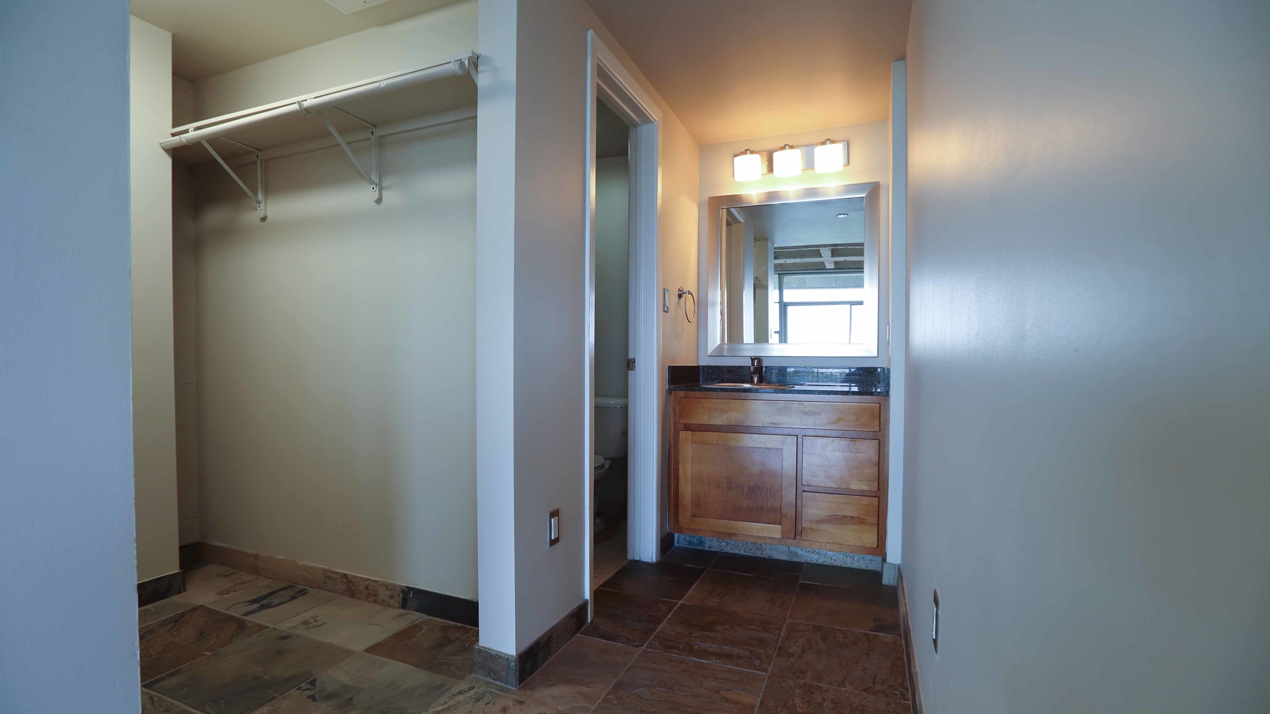 230 West Alabama Image 12