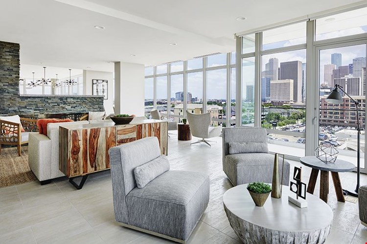 Camden McGowen Station Image 24