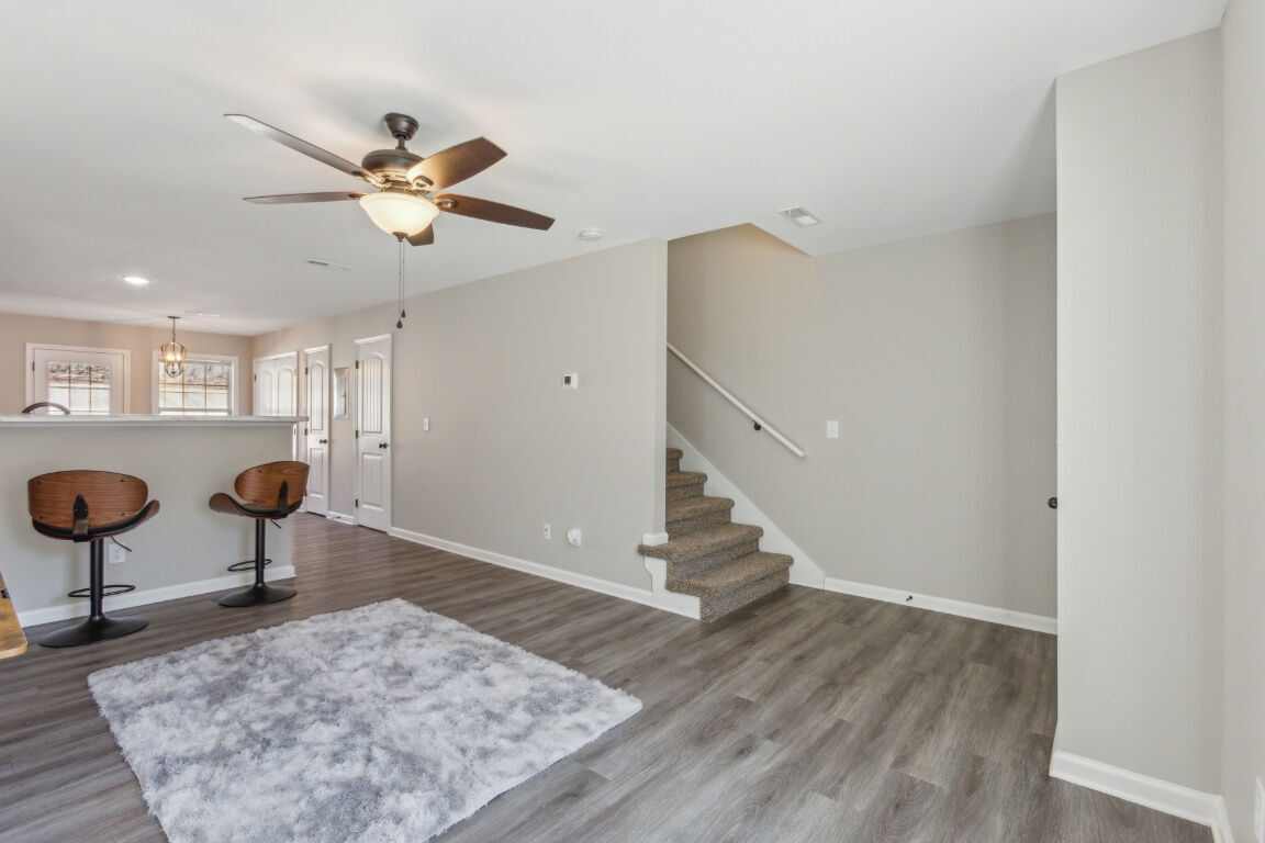 Center Pointe Townhomes Image 14