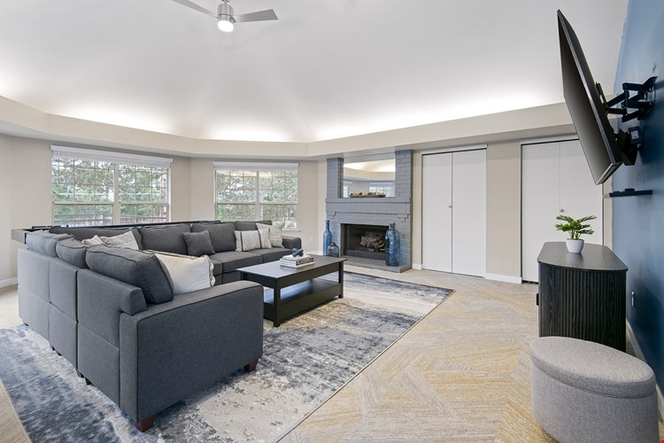 North Creek Heights Apartments Image 1