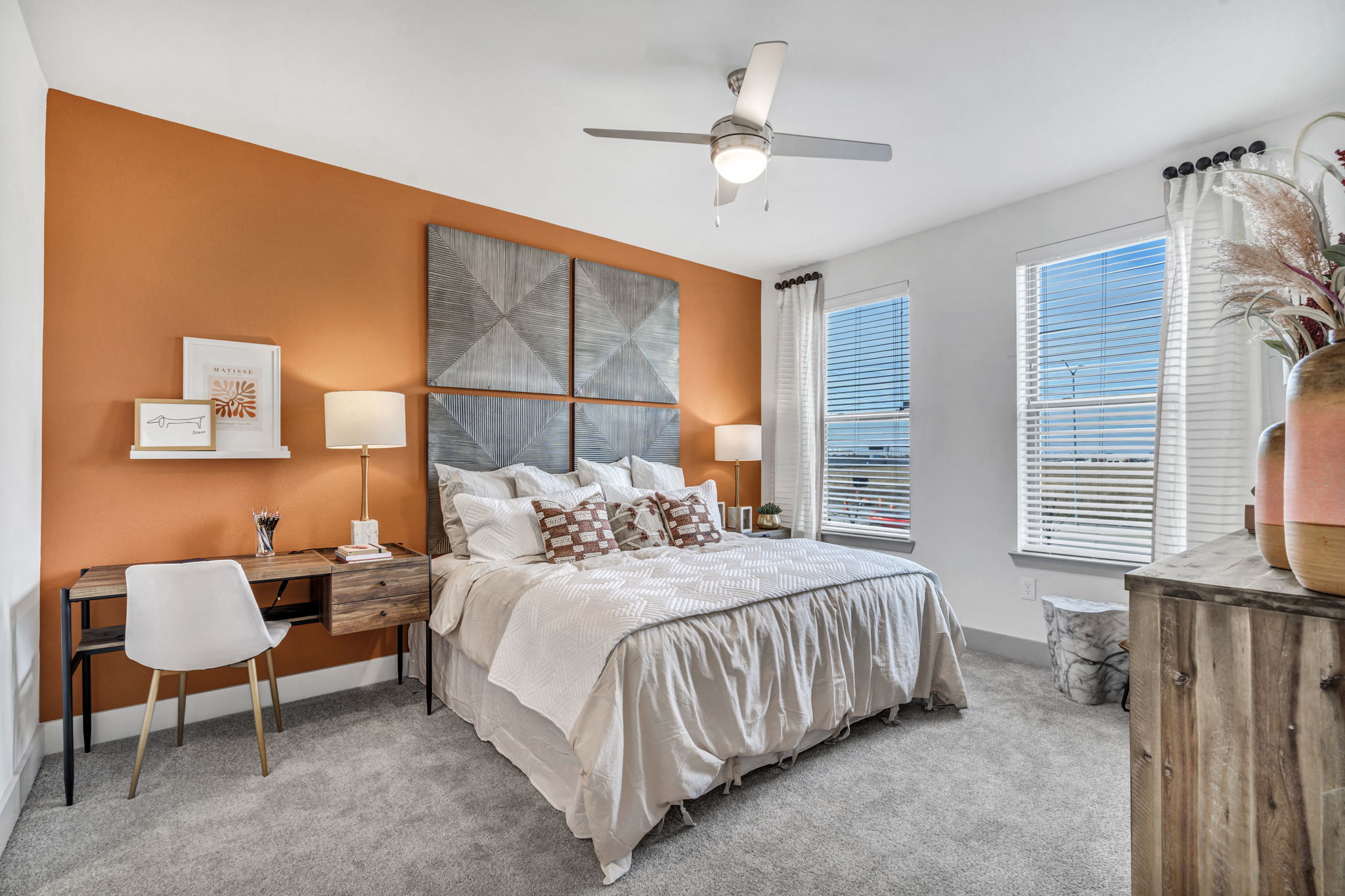 Axis Grand Crossing Image 44