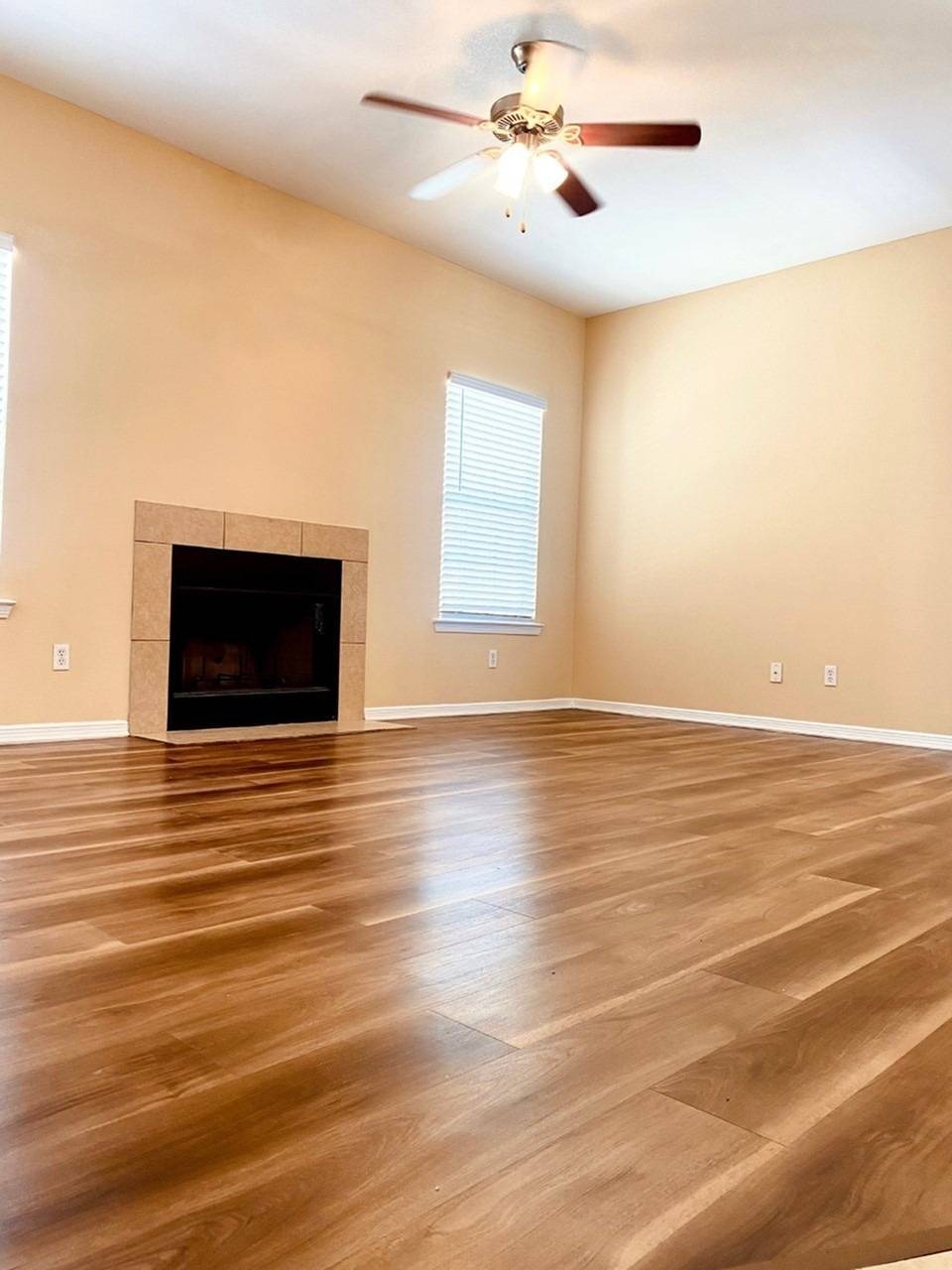 Ashton Parke Image 6