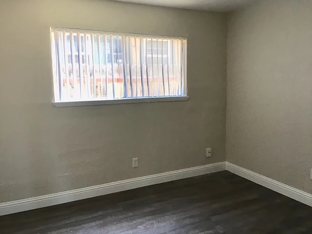 College Street Apartments Image 3