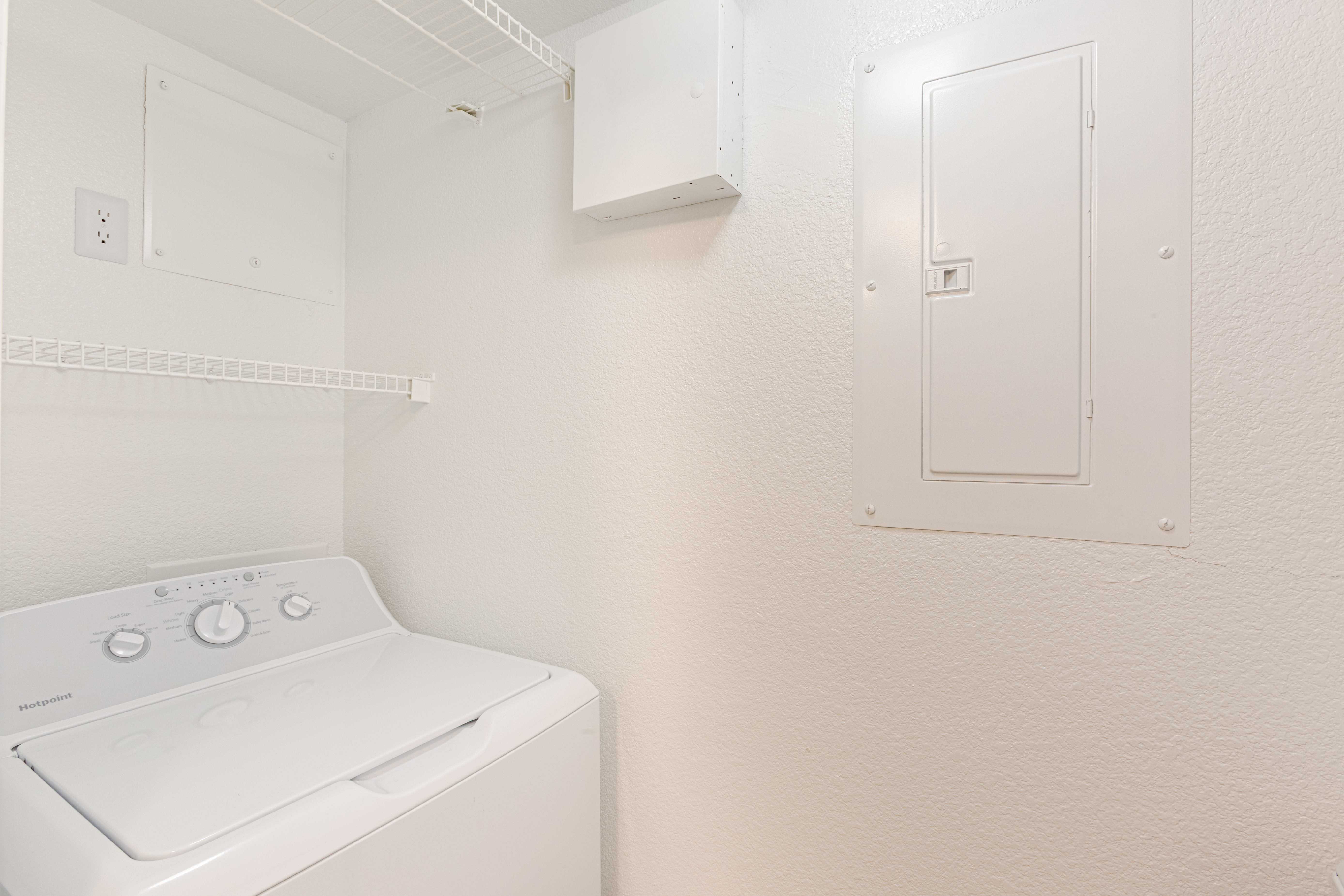 Riverwalk Luxury Apartments Image 15