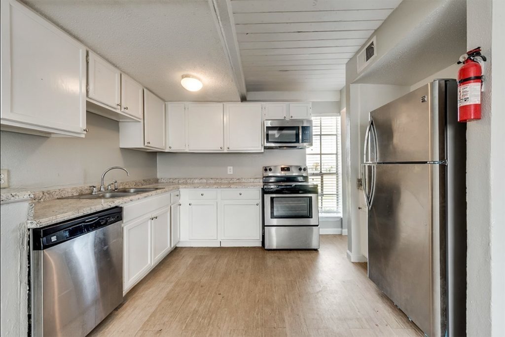 Gulfwind Apartments Image 4