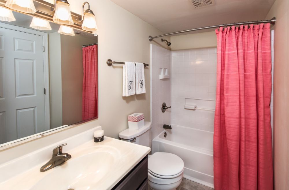 Thalia Gardens Apartments and Townhomes Image 10