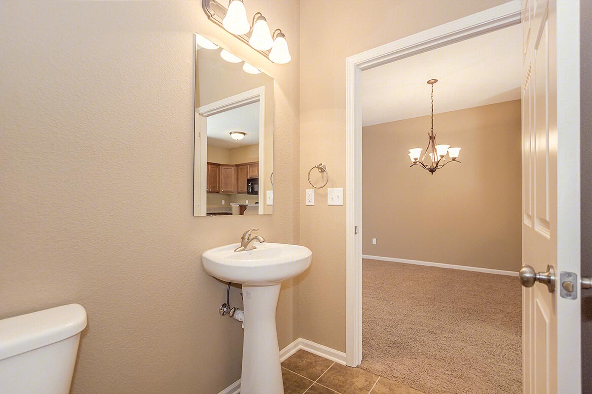 Parkway Oaks Townhomes and Duplexes Image 20