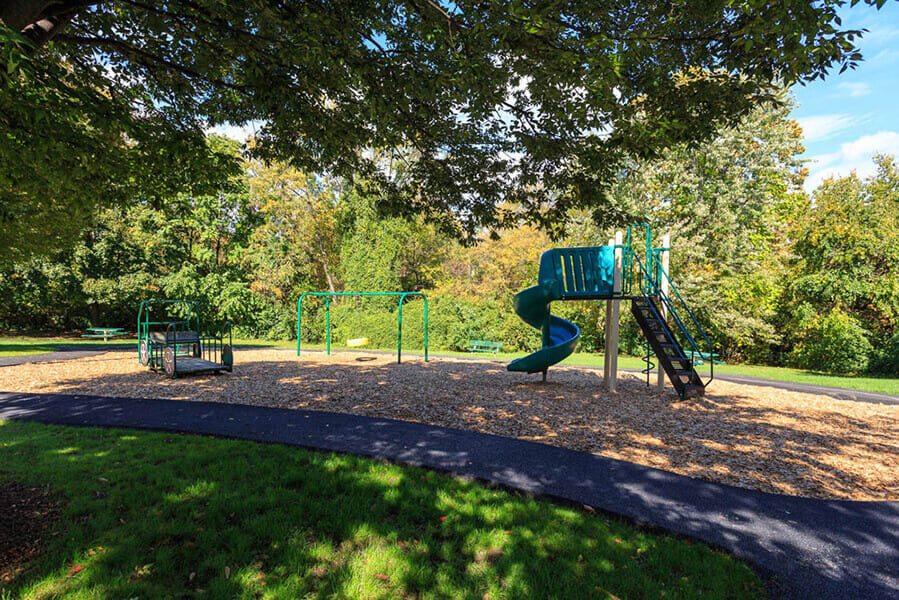 Residences at the Manor Image 4