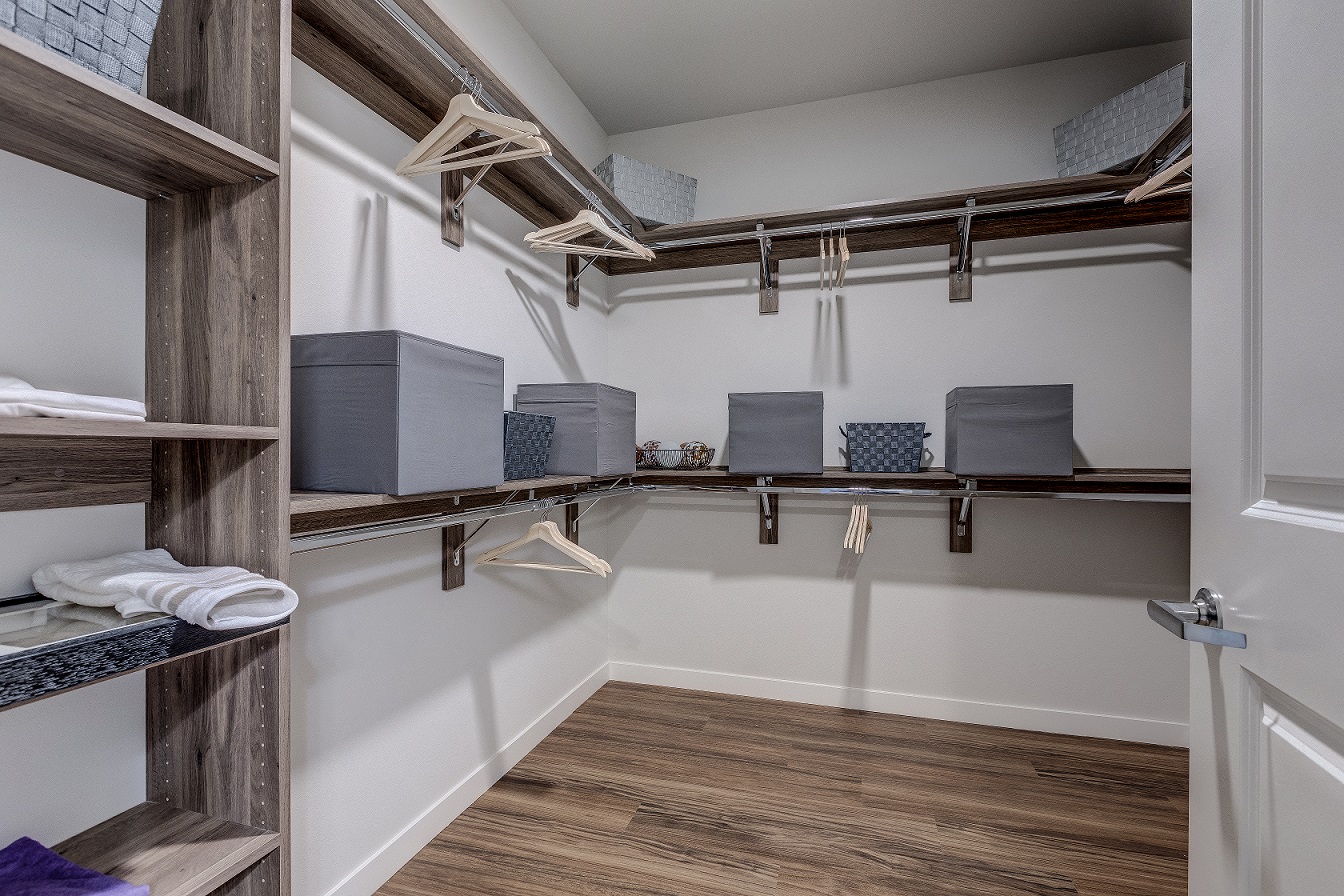 All Lux apartment homes have an extra-large walk-in closet in the main bedroom, with custom, built-in shelving – a fashion lover’s dream!