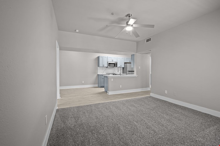 Larkin Apartment Homes Image 34