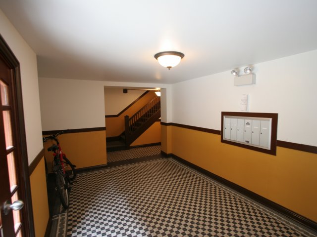 5320-5326-5 S Drexel Boulevard Image 6