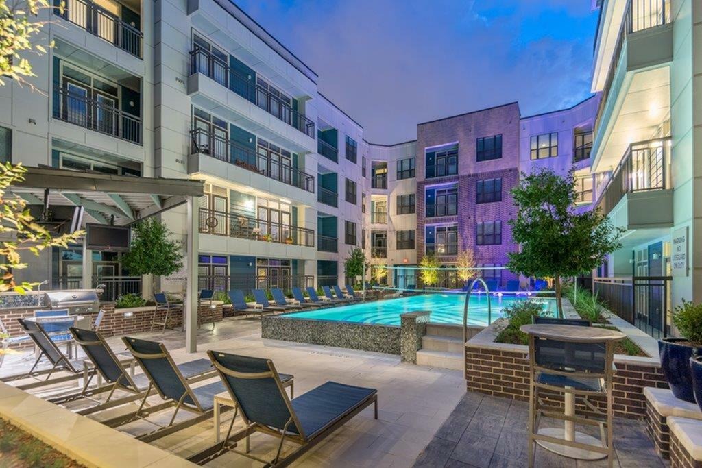 Midtown Living Image 2