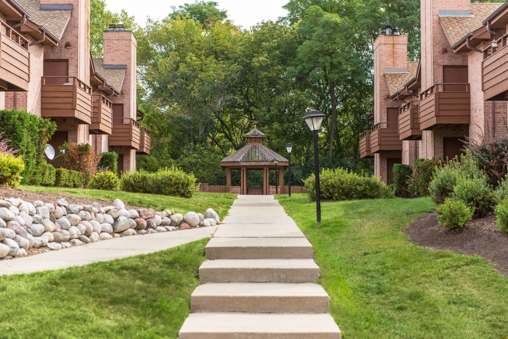 Presidio Square Apartments LLC Image 1