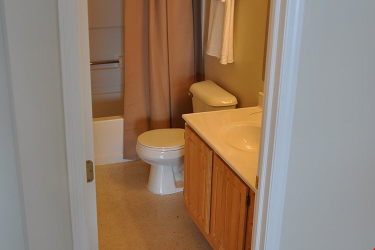 Catalina Club Apartments Image 10