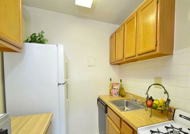 Belcrest Plaza Image 3