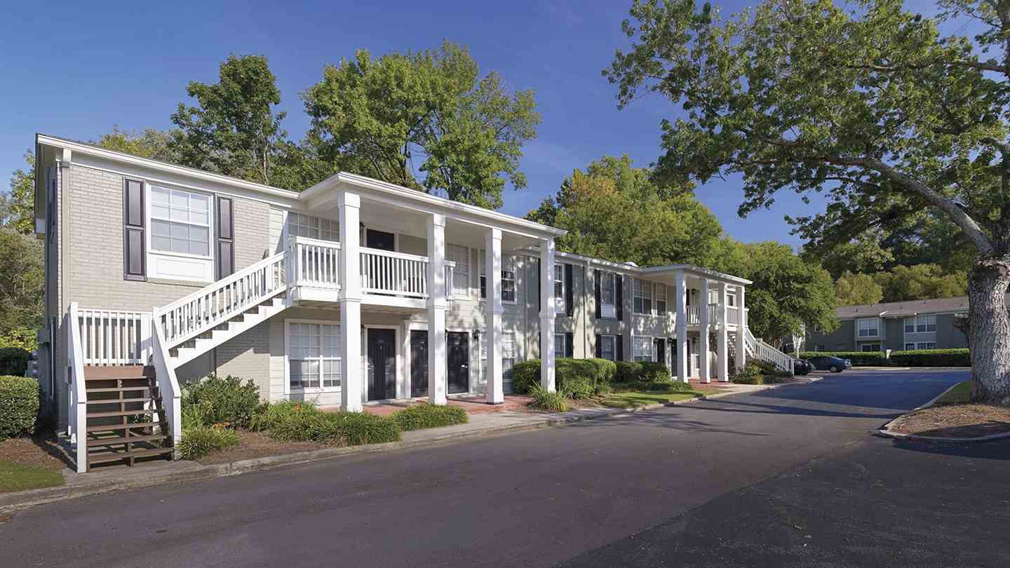 Peachtree Park Apartments Image 1