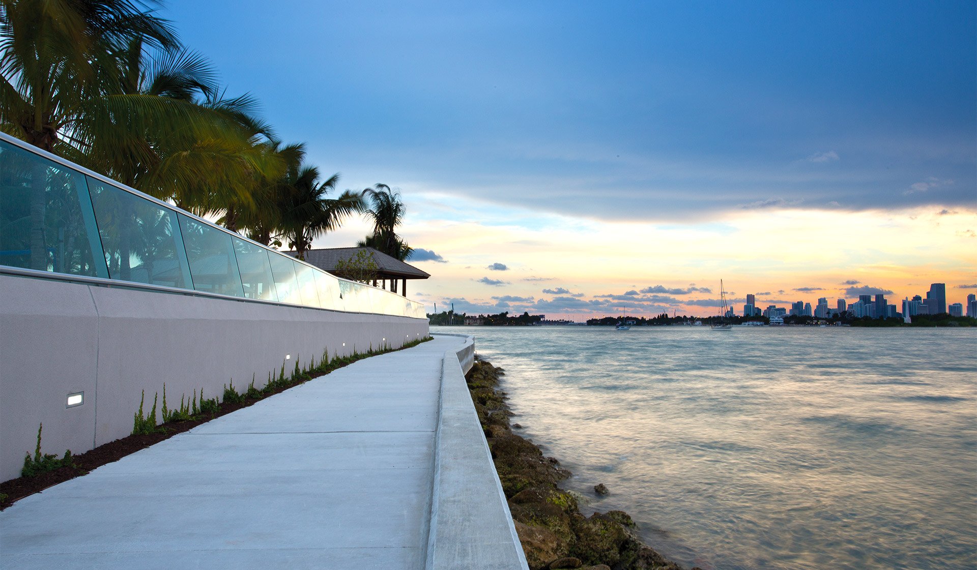 Take a stroll along the baywalk on Biscayne Bay 