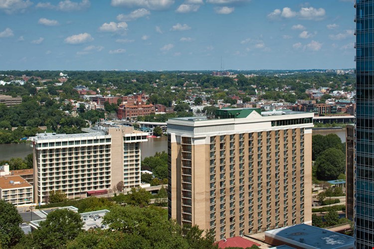 1800 Oak Image 57