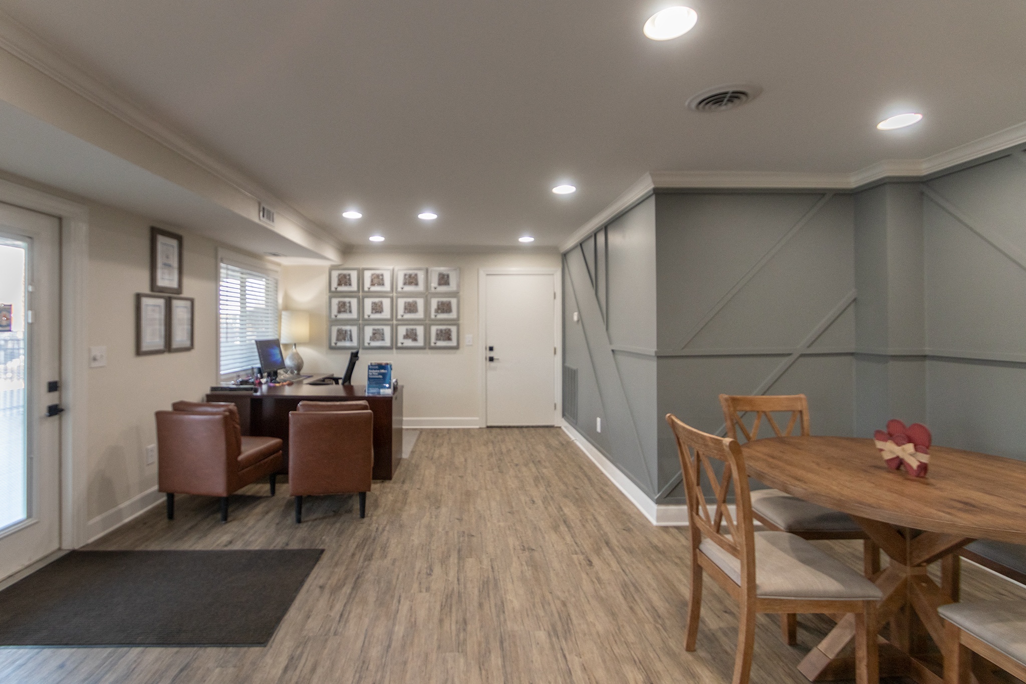 Blue Grass Manor Image 49