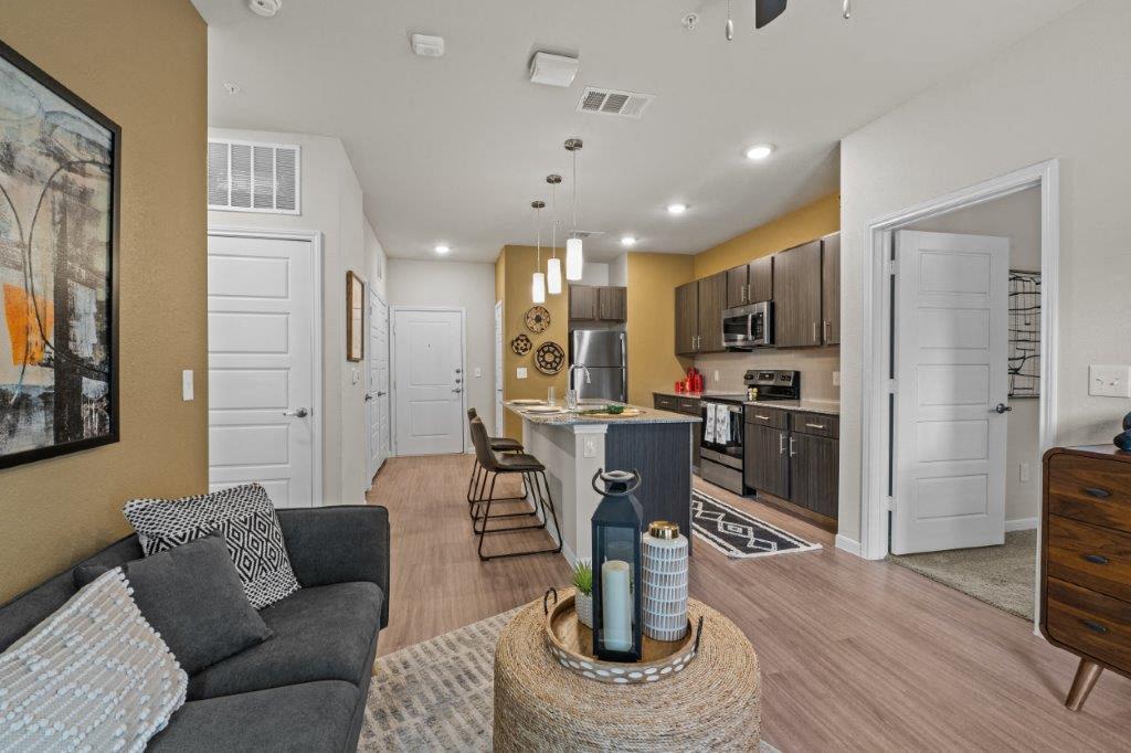 Redbird Ridge Apartments Image 10