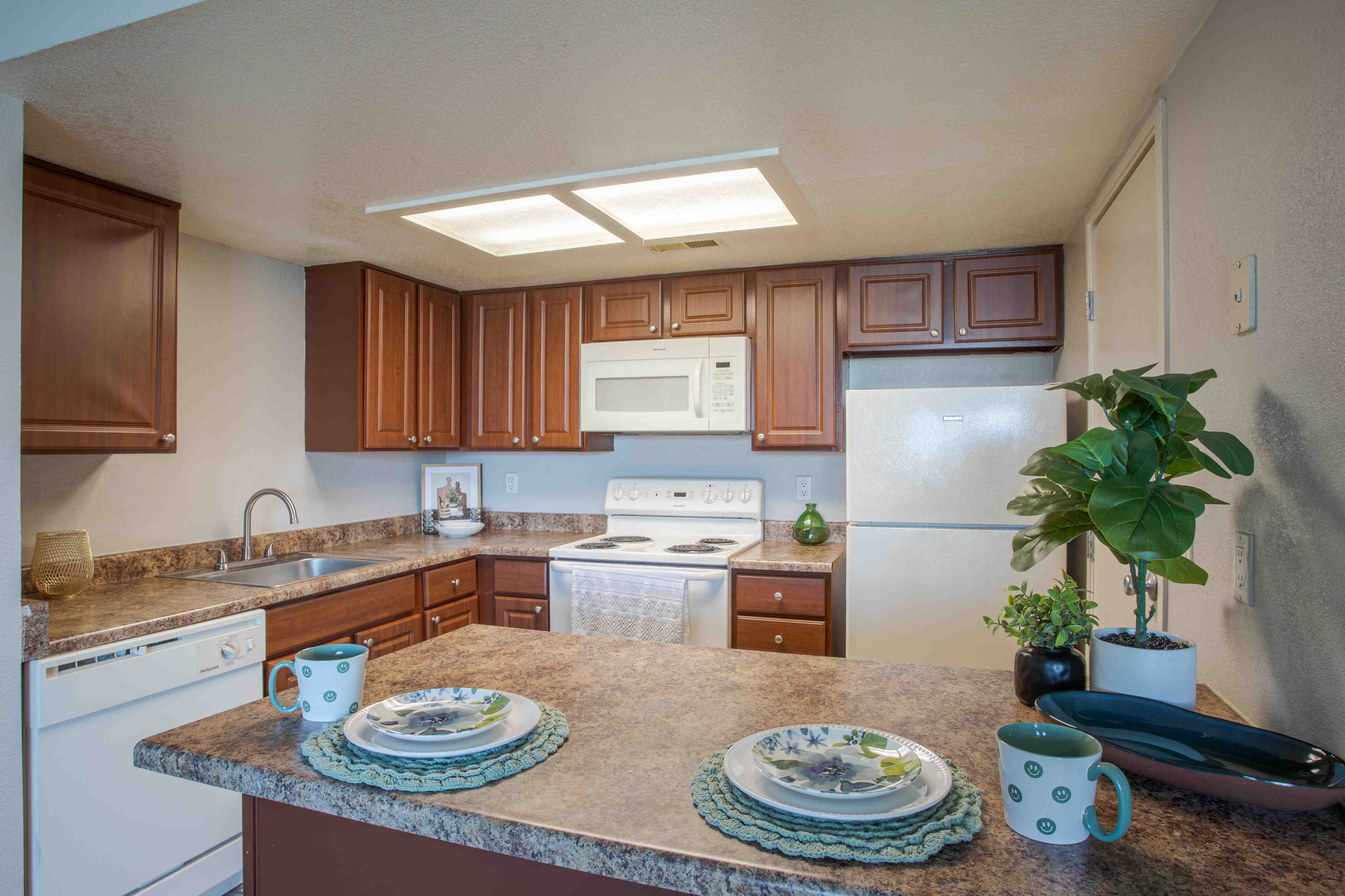 Peak at Oro Valley Image 8