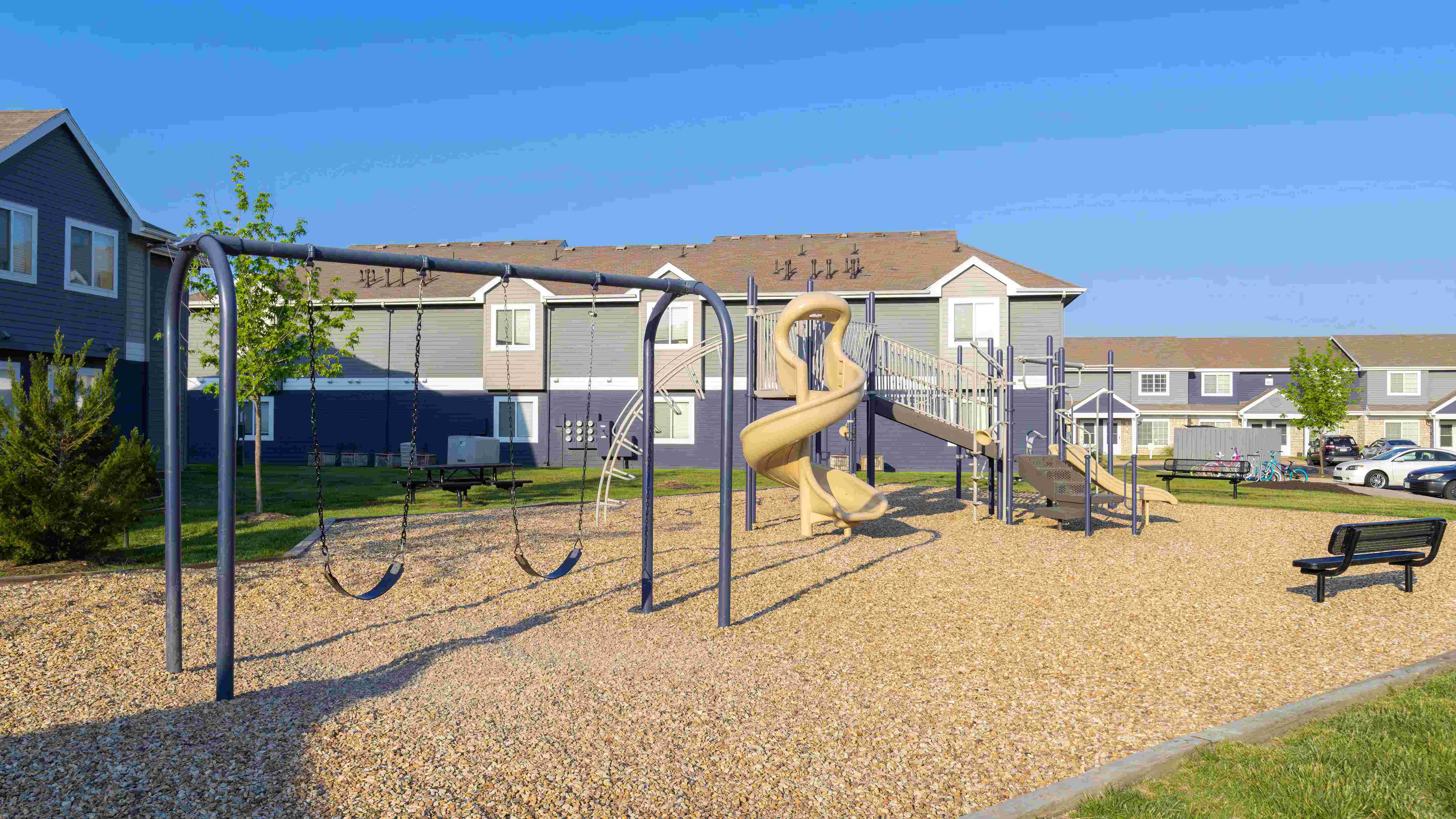 Get ready for endless family fun at Emory Lakes at our on-site playgrounds, where families can explore, play, make new friends, and create lasting memories. 