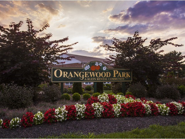 Orangewood Park Apartments Image 1
