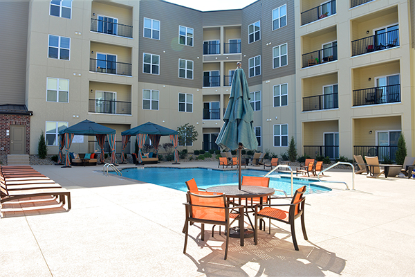 The Piazza on West Pine Image 2