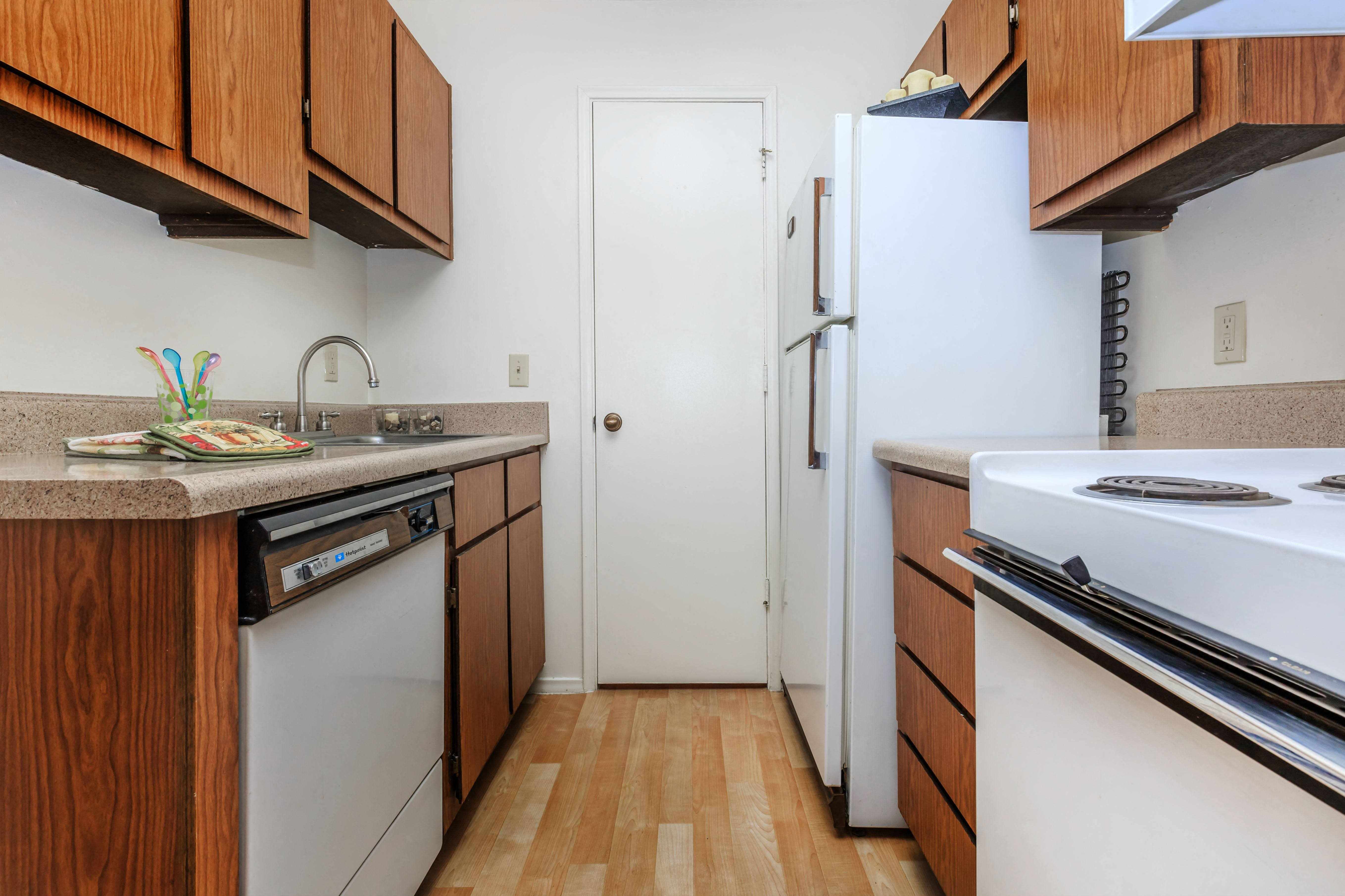 Carondelet Apartments Image 2