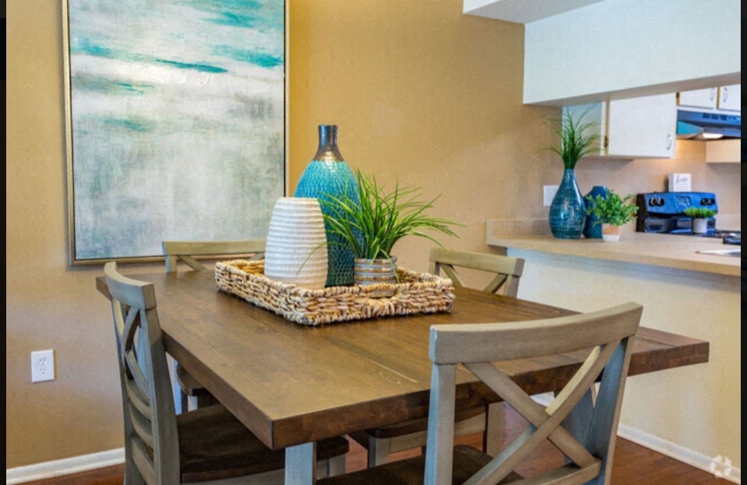 Bay Club Apartment Homes Image 3