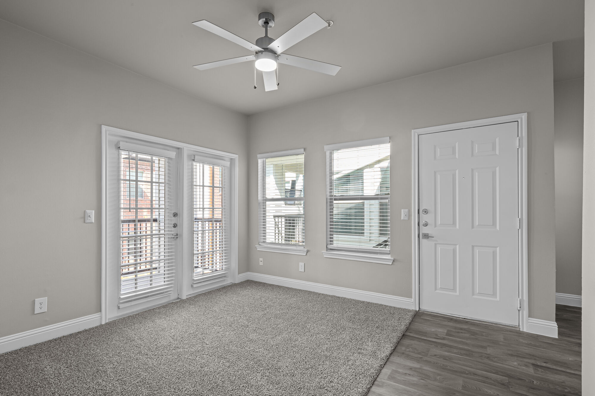 Larkin Apartment Homes Image 33
